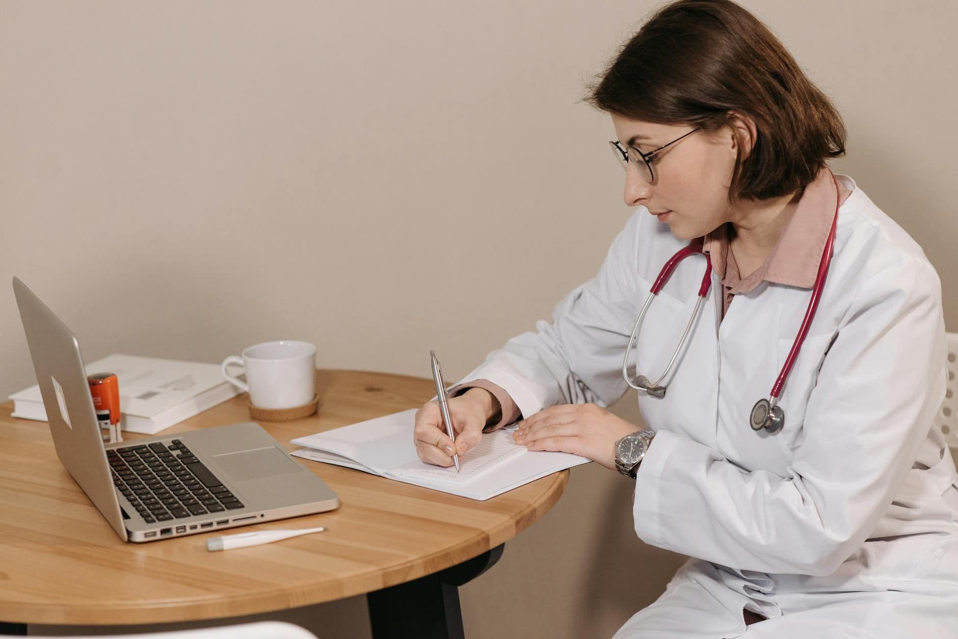 Best AI Tools For Veterinary Clinics in 2026: 15 Picks for Solo and Multi-Doctor Practices image