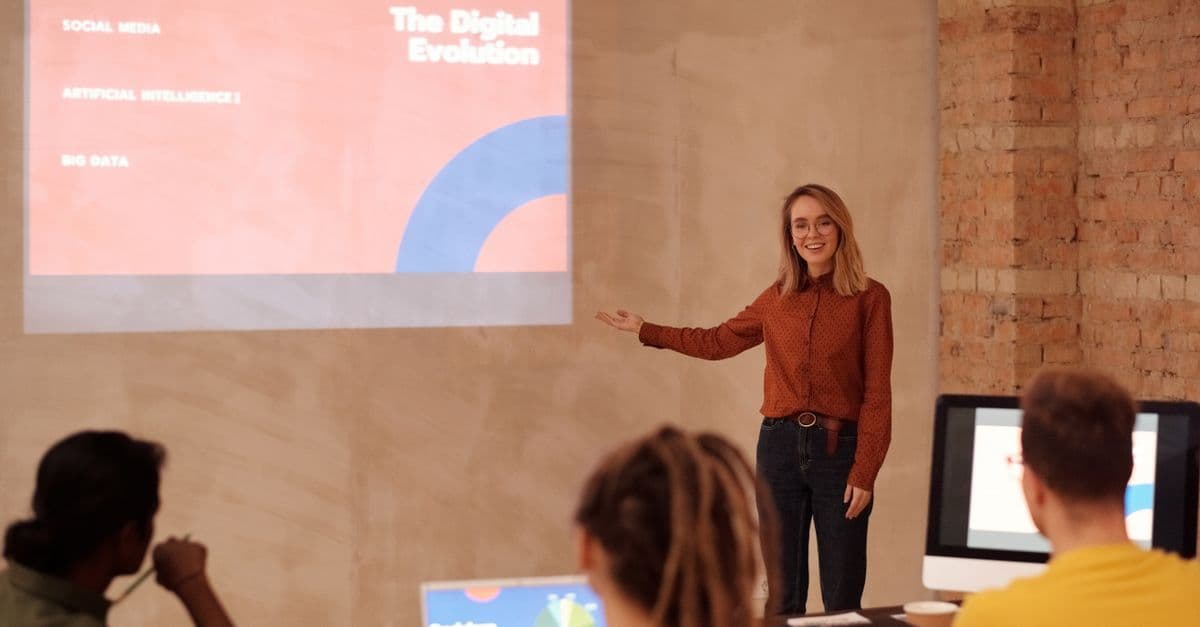 Best AI for Presentation Design: 7 Tools Tested for Beginners in 2026 image